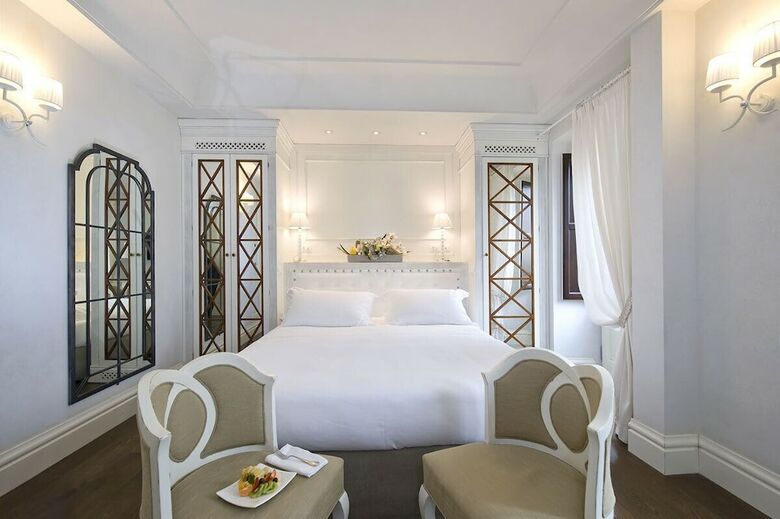 Villa Athena Hotel