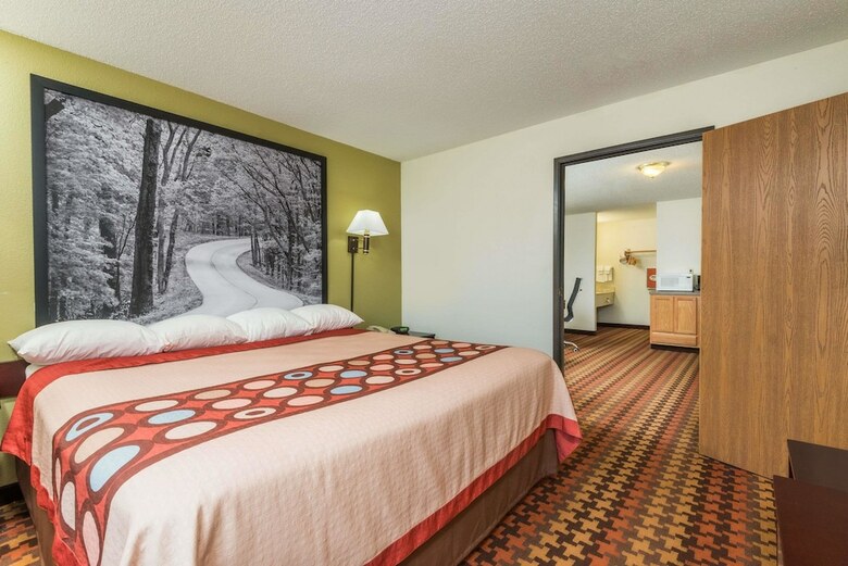Motel Super 8 By Wyndham Cloverdale