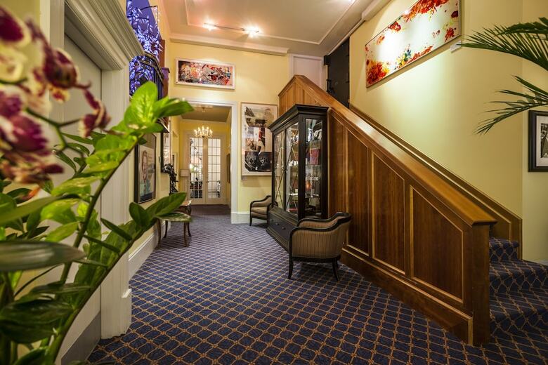 Lhotel Montreal