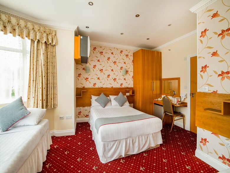 Oyo Anchor Hotel