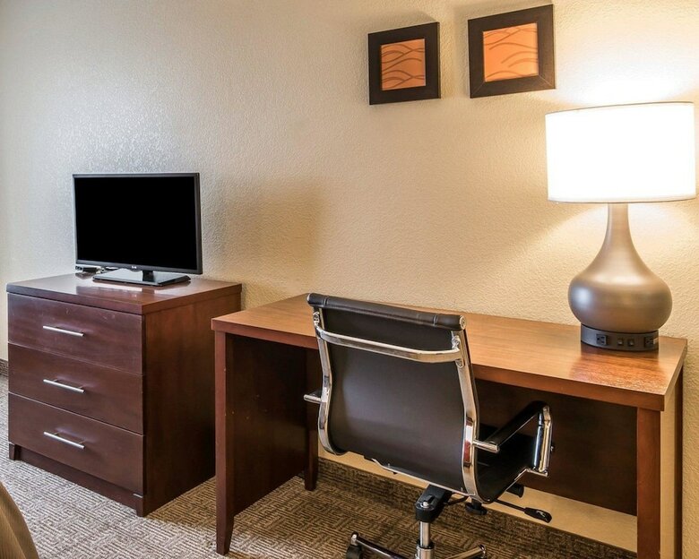 Hotel Quality Inn & Suites