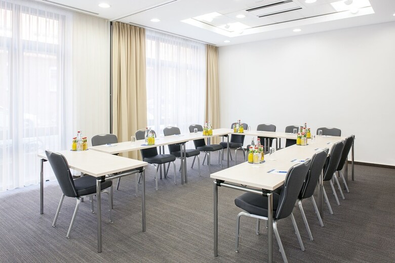 Hotel NH Hamburg Altona