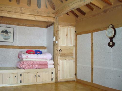 Hostal Sillabang Guesthouse