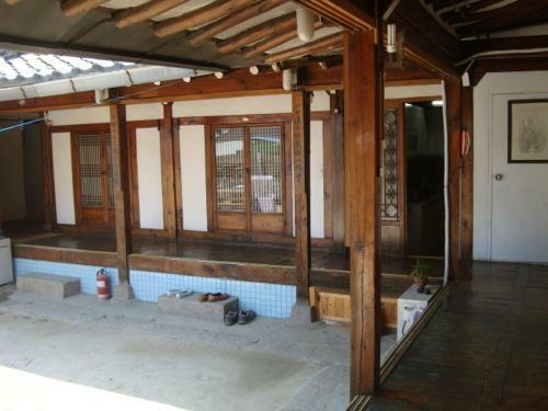Hostal Sillabang Guesthouse