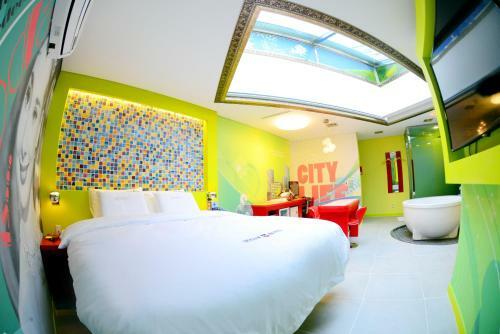 Sugar Motel