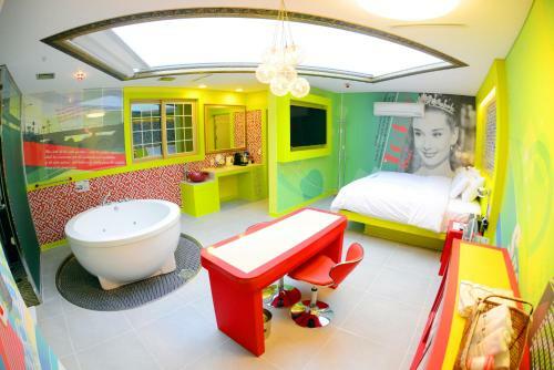 Sugar Motel