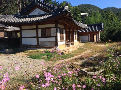 Hostal Korean Traditional House - Chungnokdang