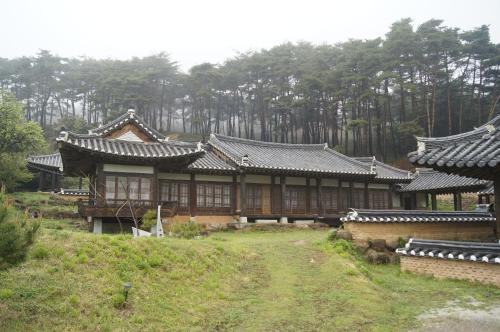 Hostal Korean Traditional House - Chungnokdang