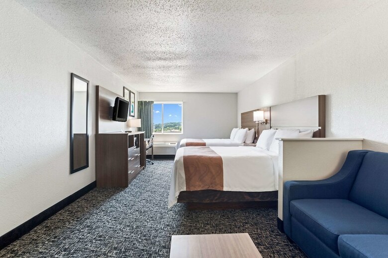 Hotel Quality Inn & Suites