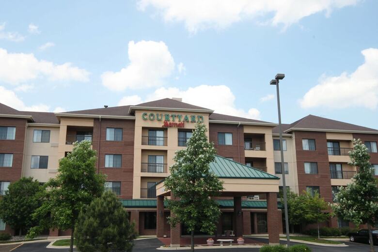 Hotel Courtyard By Marriott Chicago Bloomingdale
