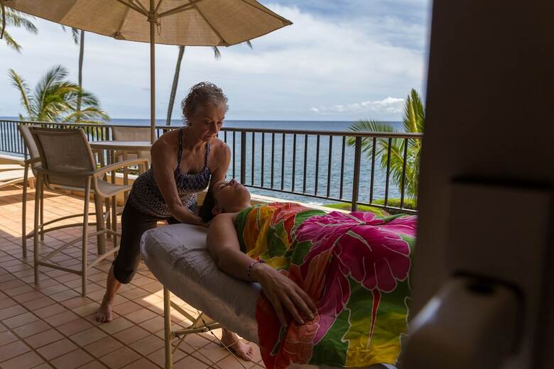 Whalers Cove Oceanfront Resort