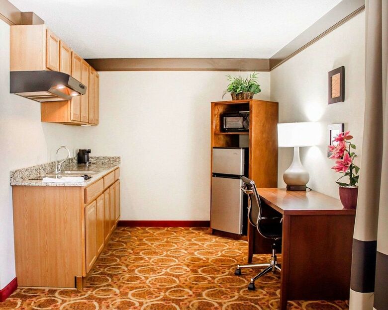 Hotel Comfort Inn