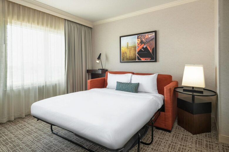 Renaissance Boulder Flatiron Hotel