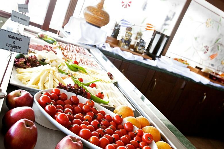 Azade Hotel