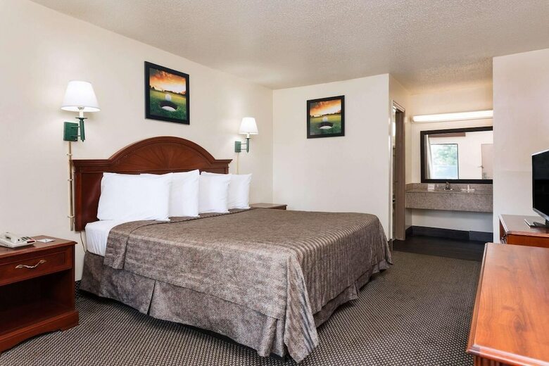 Hotel Heritage Inn