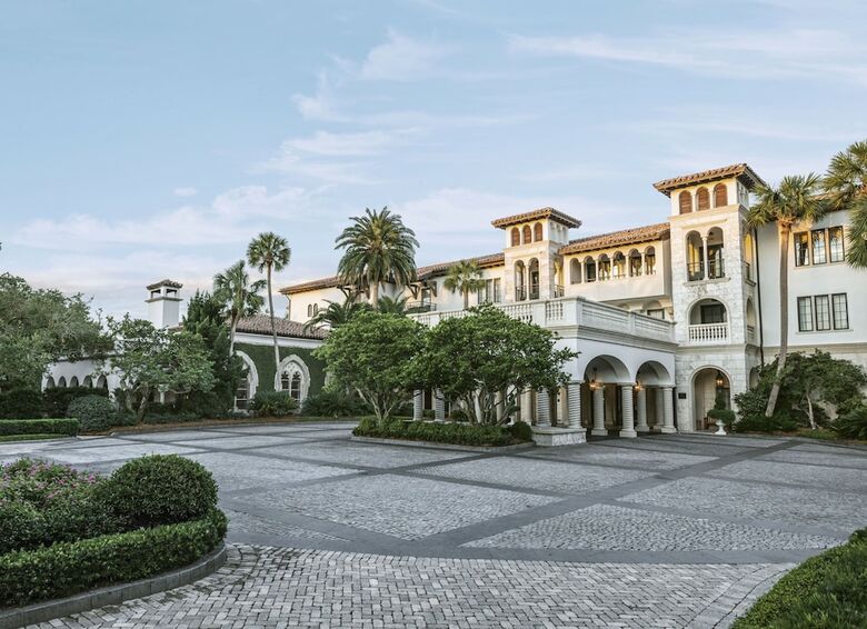 Hotel The Cloister