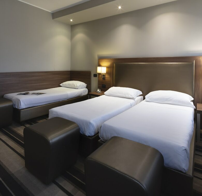Smart Hotel Holiday
