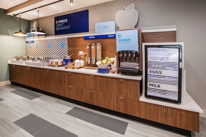 Holiday Inn Express Hotel & Suites Cullman