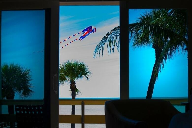 Hotel Thunderbird Beach Resort