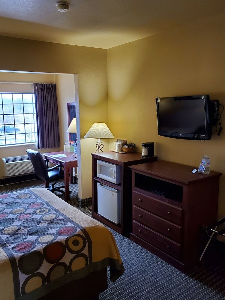 Hotel Super 8 By Wyndham Troy