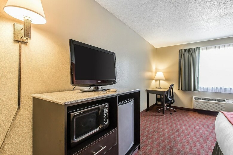 Motel Quality Inn & Suites