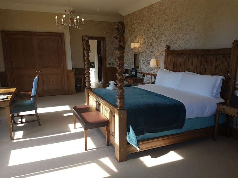 Hotel South Lodge
