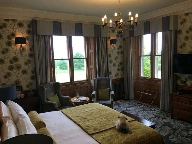 Hotel South Lodge