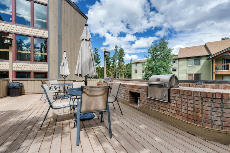 Atrium Condominiums