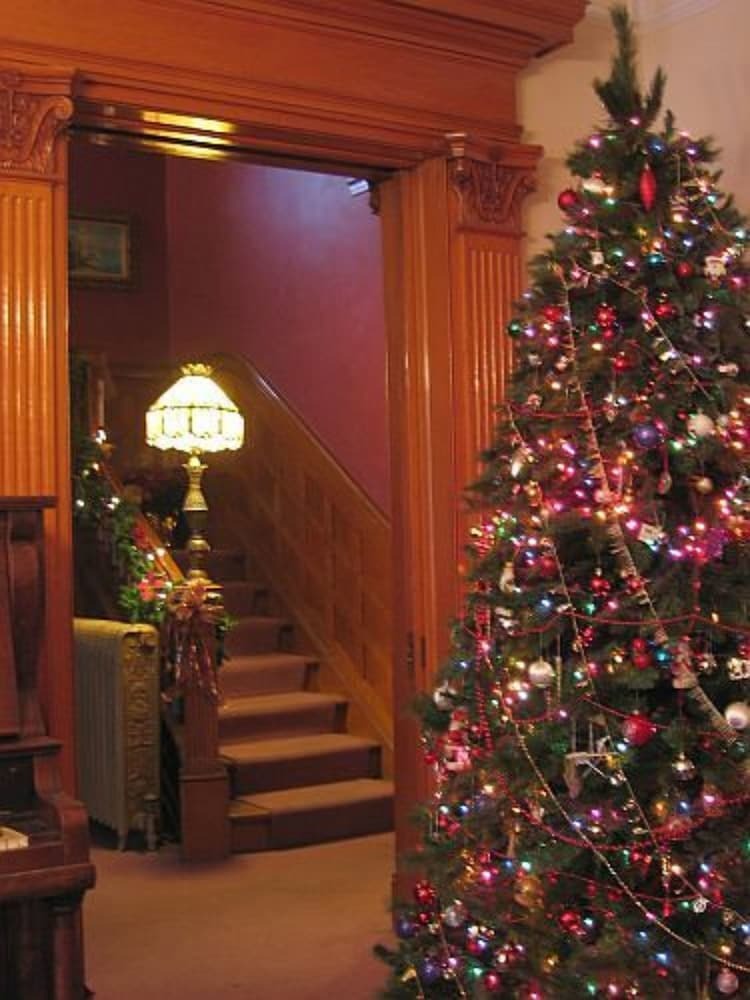 Bed & Breakfast Olde Judge Mansion