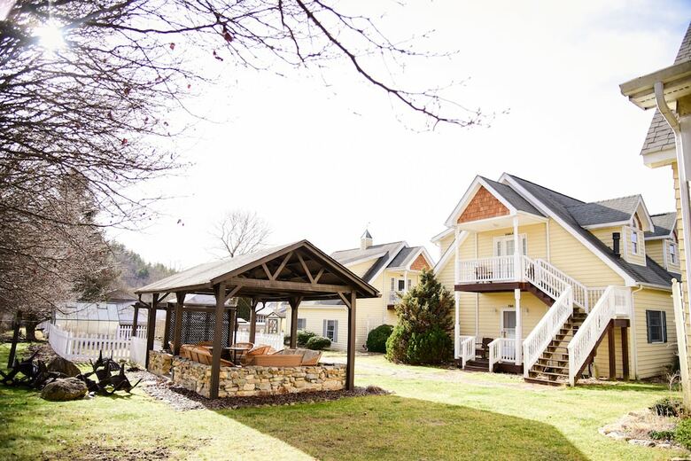 Azalea Inn Bed & Breakfast