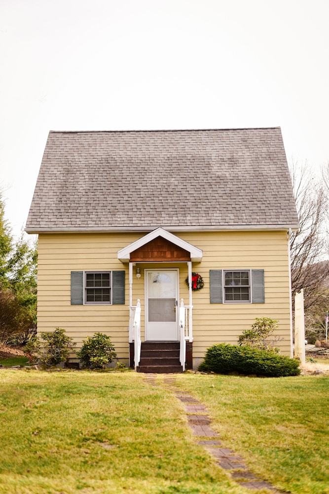 Azalea Inn Bed & Breakfast