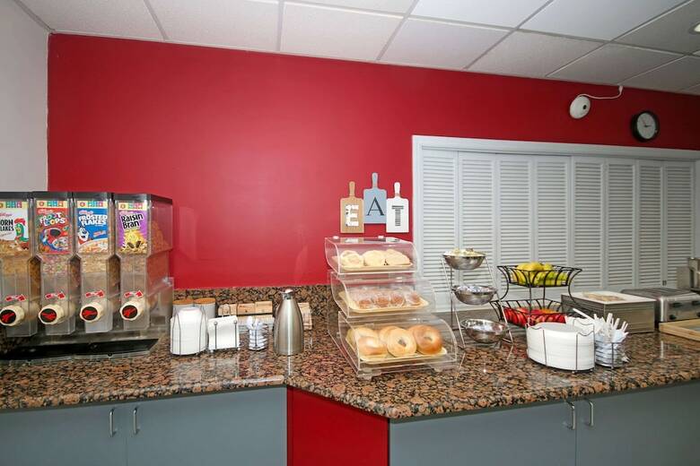 Hotel Econo Lodge Inn & Suites