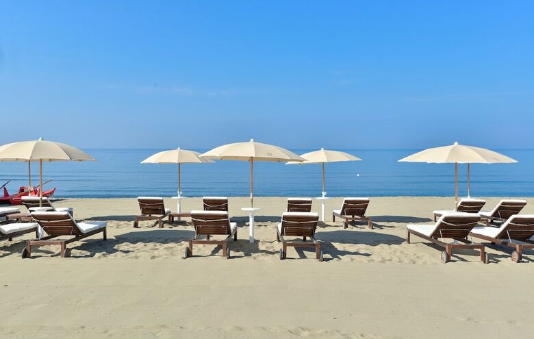 Savoy Beach Hotel