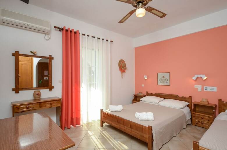 Apartamentos Skarmoutsos Studios