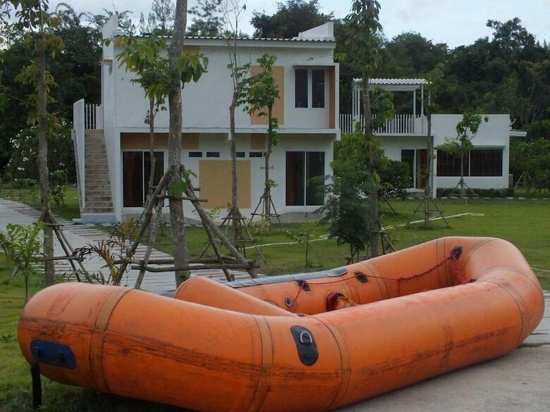 Hotel Worawee Resort & Spa