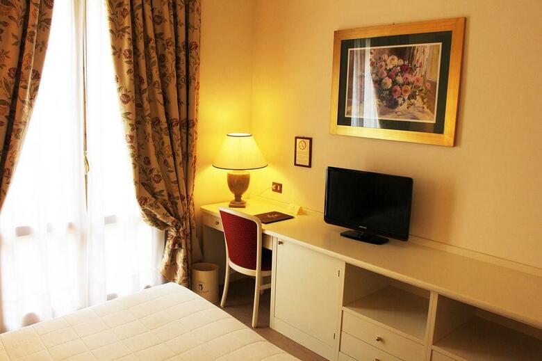 Relais Santa Chiara Hotel