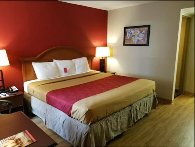Motel Econo Lodge Inn & Suites