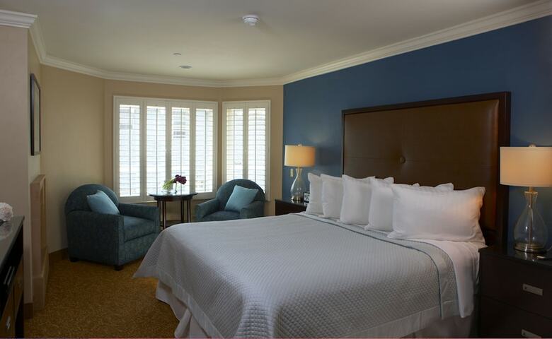 Hotel Blue Dolphin Inn