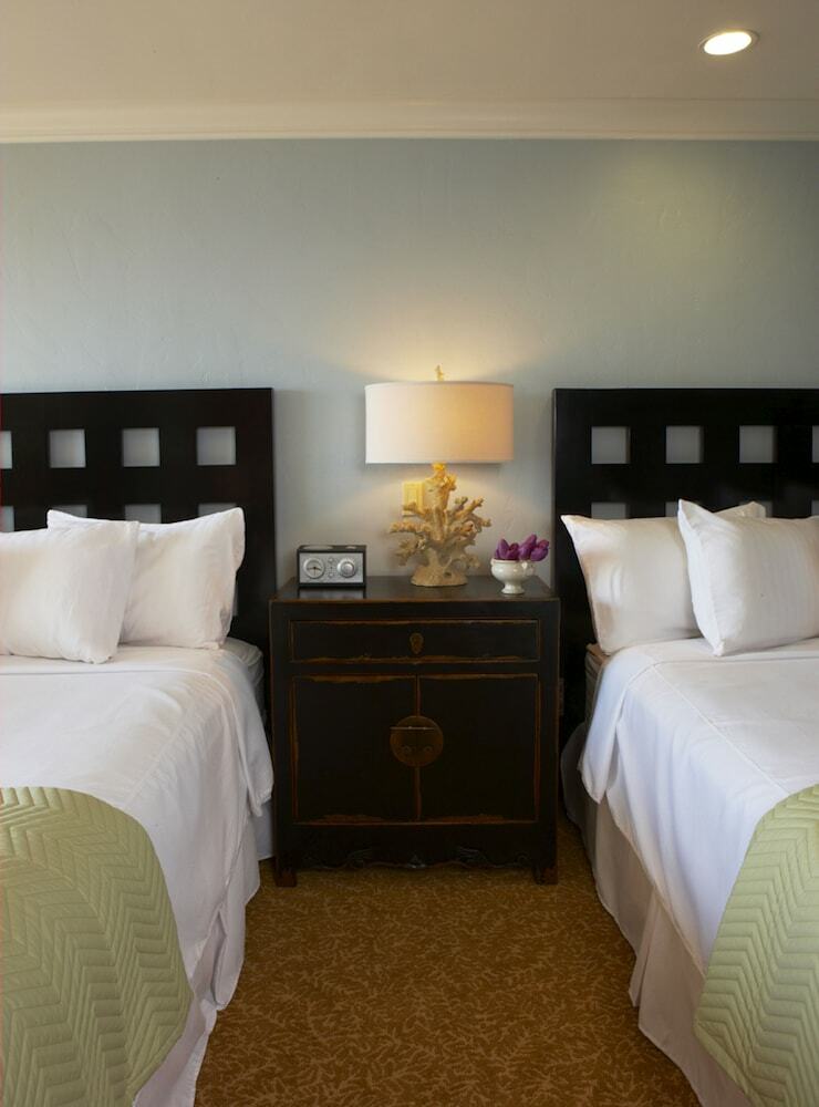 Hotel Blue Dolphin Inn