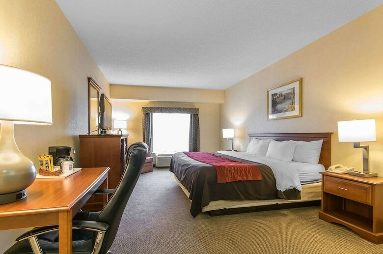 Hotel Comfort Inn & Suites