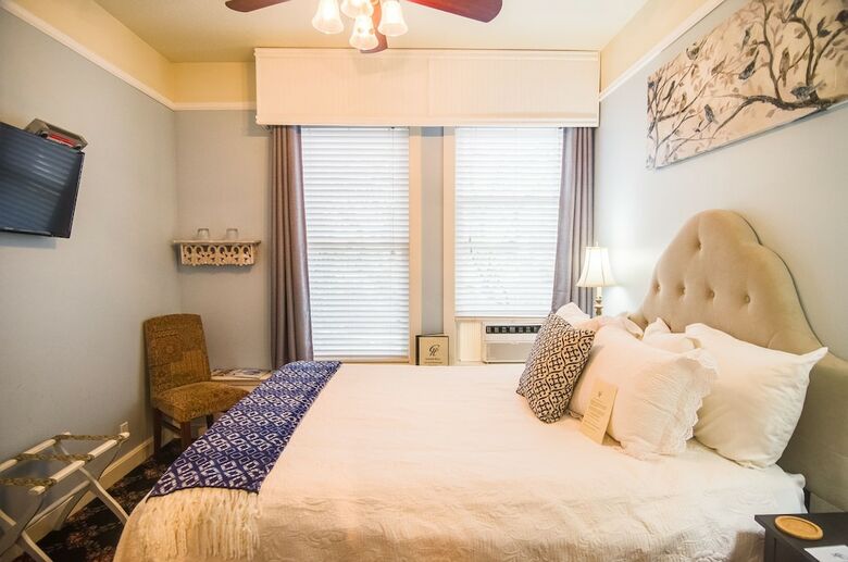 Bed & Breakfast Campbell House Inn