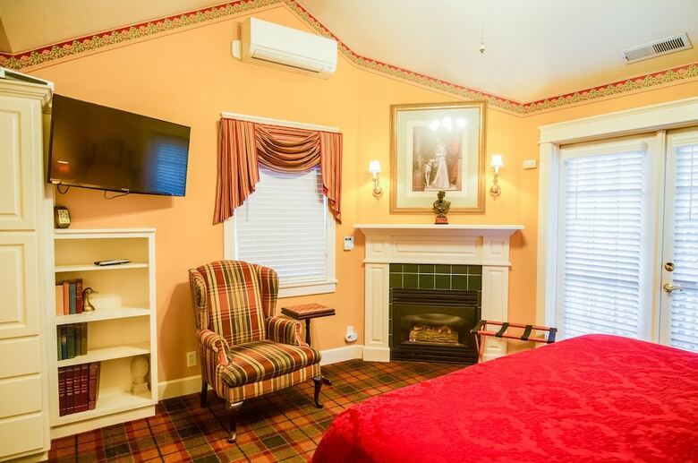 Bed & Breakfast Campbell House Inn