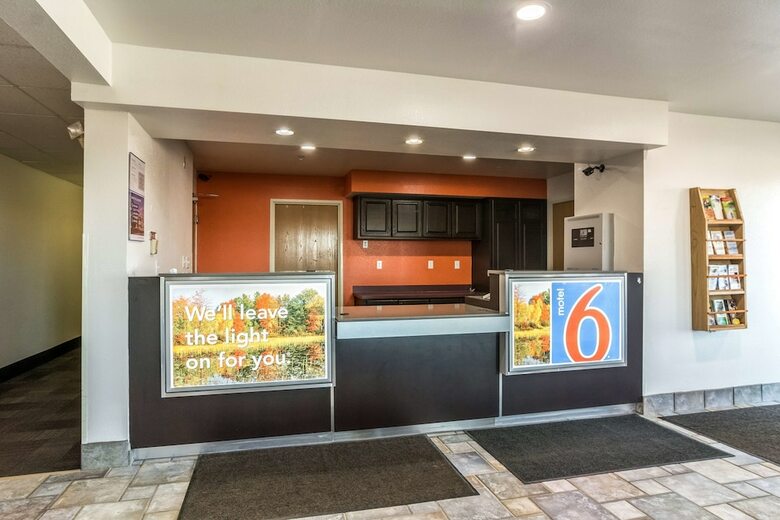 Motel 6 Barkeyville, Pa