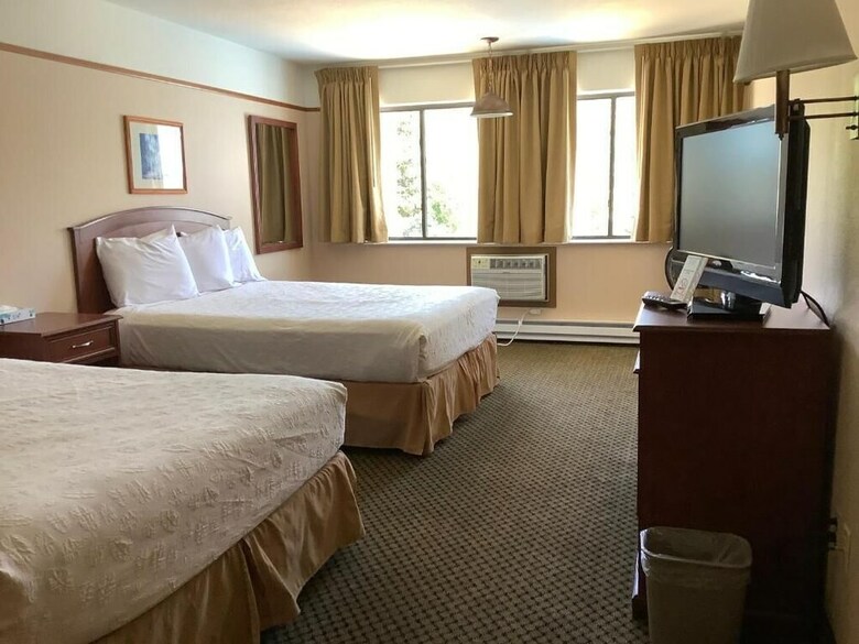 Hotel Luxury Inn And Suites