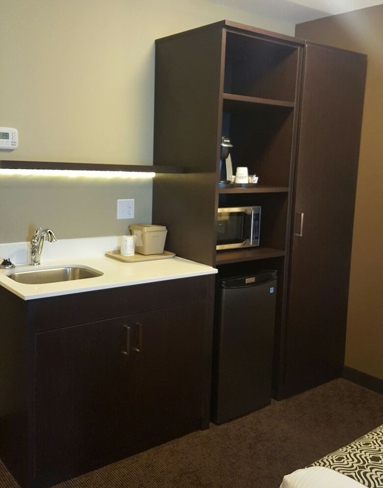 Hotel Microtel Inn & Suites By Wyndham Whitecourt