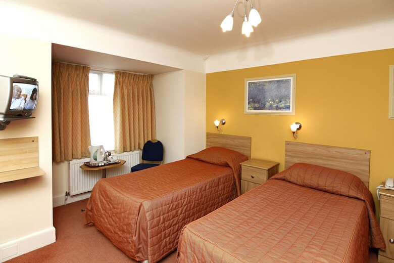 Russell Court Hotel