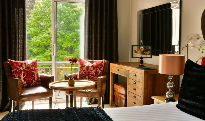 The Burnside Hotel