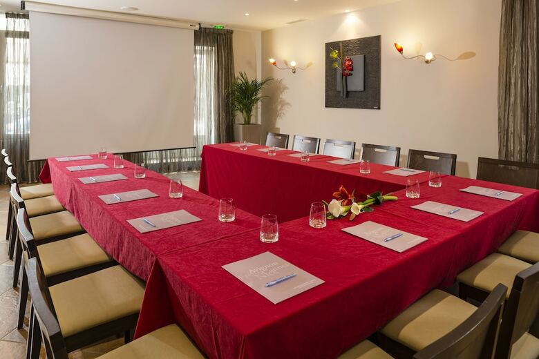Hotel Restaurant Arena