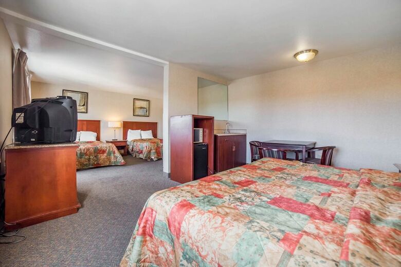 Hotel Rodeway Inn & Suites - Nampa