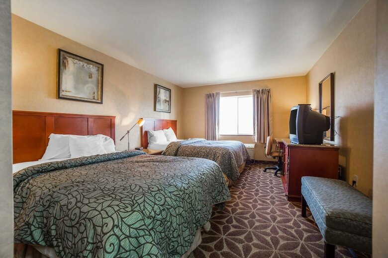 Hotel Rodeway Inn & Suites - Nampa